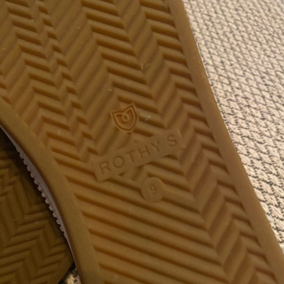 Rothy’s “vanilla” colored knit sneakers - Picture 4 of 5